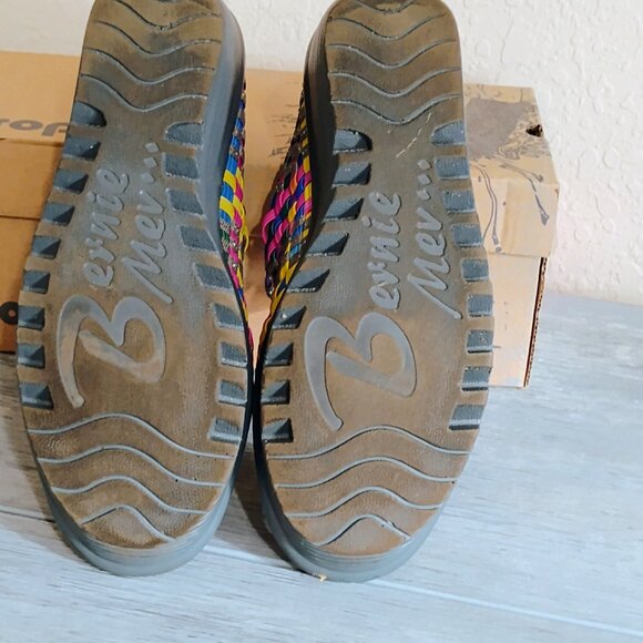 Bernie Mev - Picture 3 of 4